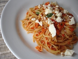 Рецепты Pasta with three cheeses