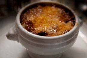 Receta Soupe à l'oignon à la tomate Gruyère râpé et Parmesan