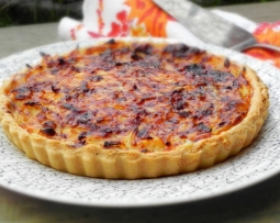 Ricetta  Pelardon en tarte fine d'oignons doux des Cévennes