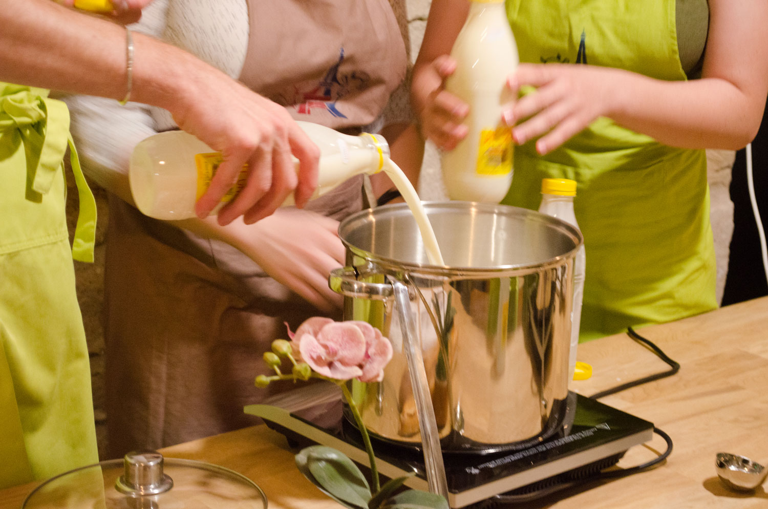 Cheese making workshop in Paris with an expert : € 76 per person.