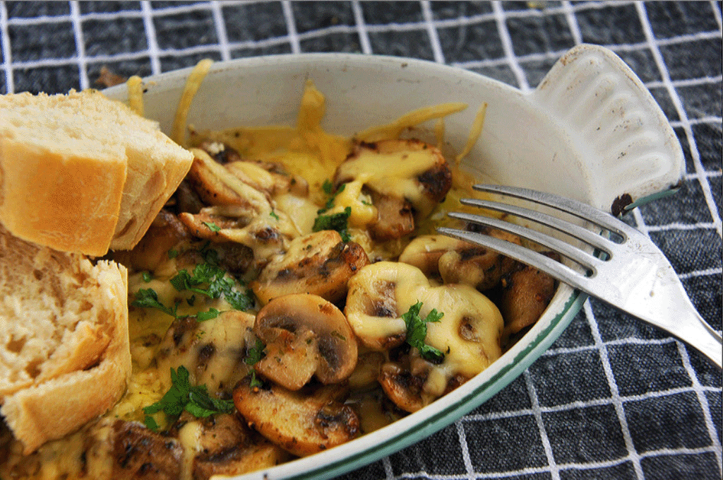 Gratin de champignons à la Provençale - au Comté