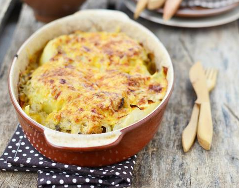  GRATIN D’OIGNONS DOUX AU LANGRES